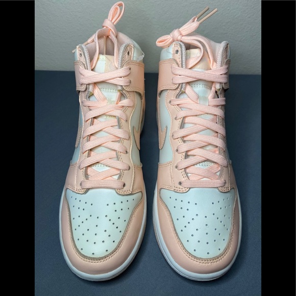 Nike Dunk High ‘Crimson Tint’
- Size 7 Women - Picture 3 of 7